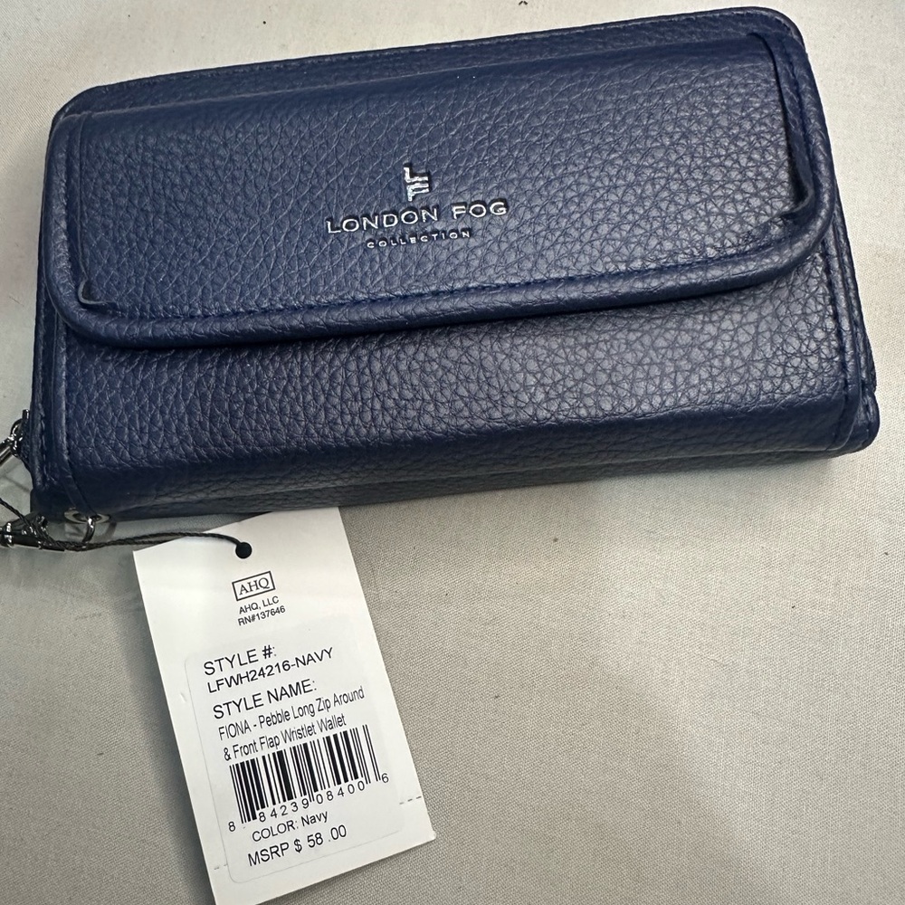 NWT London Fog Navy Pebbled Leather Zip Around Wallet